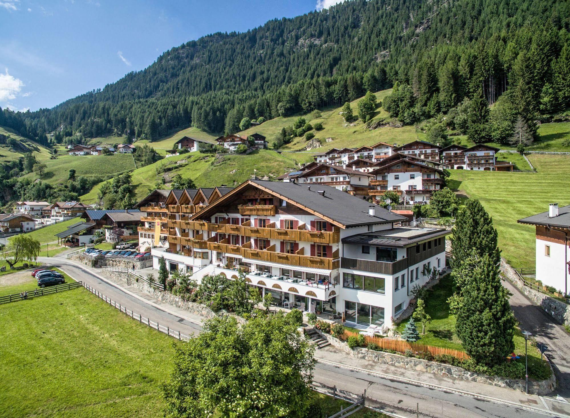 Hotel Alpenland Moso Exterior foto